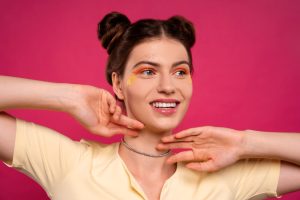 כיצד אסתטיקה דנטלית משפיעה על נראות הפנים שלך?